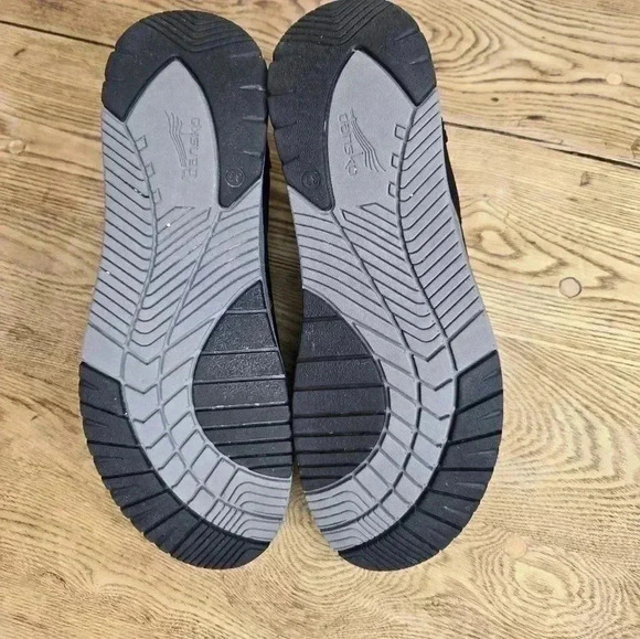 Dansko Women's Lizette Waterproof Nubuck Boots Black Size EU 37 US 6.5-7 - Picture 8 of 10